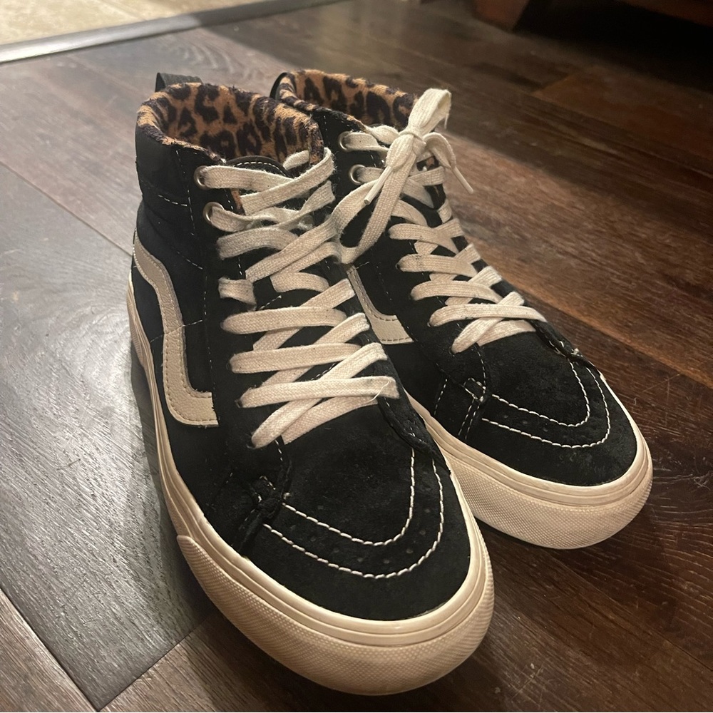 Vans Hi MTE leopard print inside